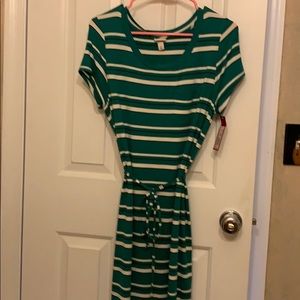 Striped tie dress w/ pocket.